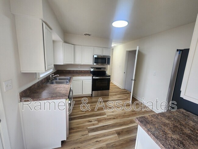 Building Photo - 3700 Taylorsville Rd