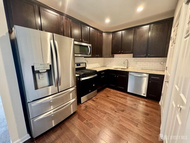Primary Photo - 1035 Halifax Pl