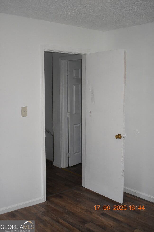 Building Photo - 4403 Azalea Dr