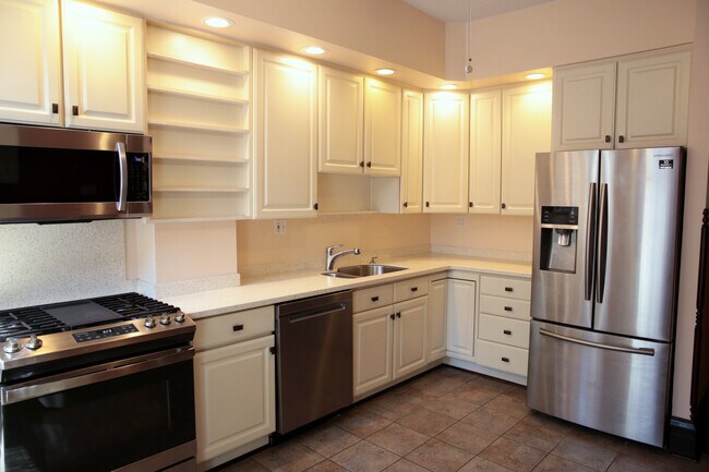 Kitchen - 403 West St