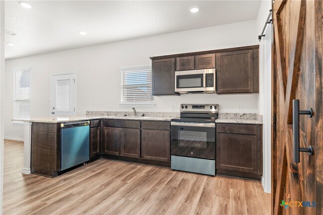 Building Photo - 106 Levi Court