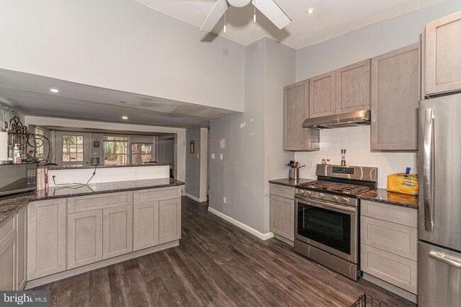 Building Photo - 801 Bethel Ave