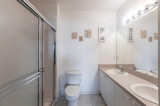 Building Photo - AMAZING CONDO IN WATERSIDE CLUB