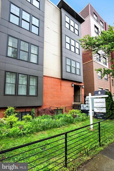Building Photo - 2909 17th St NE