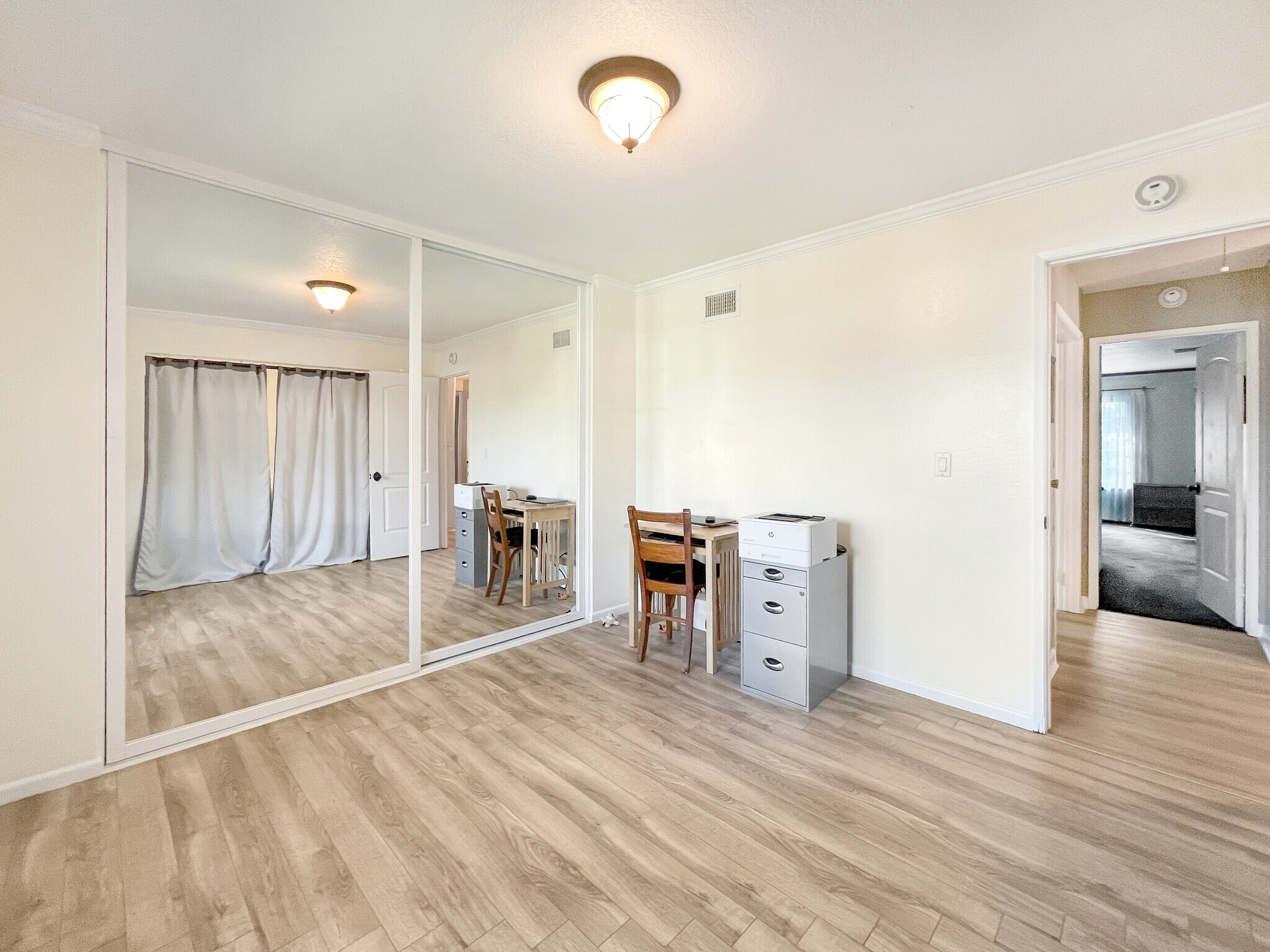 Building Photo - 2611 Willow Ct