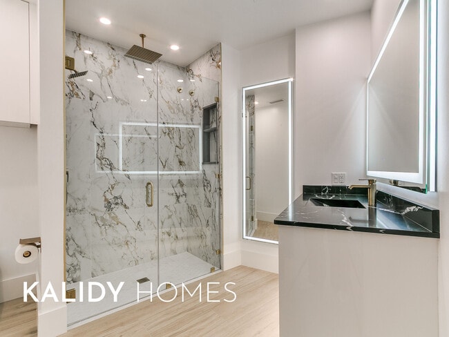 Building Photo - 5900 Mosteller Dr