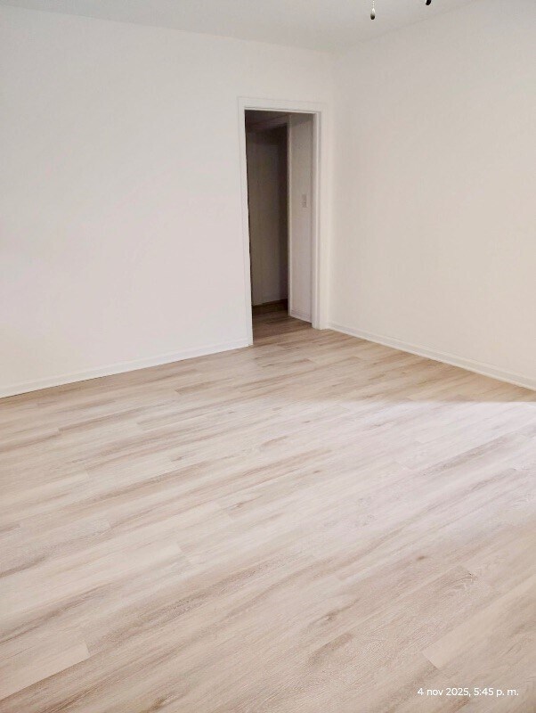 Building Photo - 130 E Witcher Ln