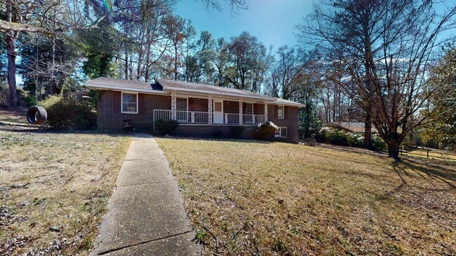 Building Photo - Roomy 3/2, quiet neighborhood/Lawncare inc...