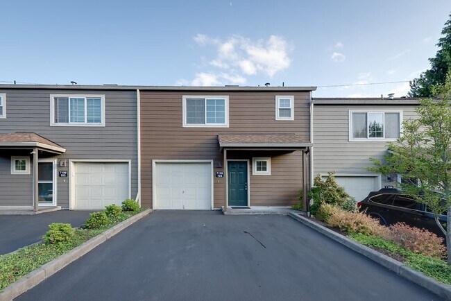 Primary Photo - Tualatin condo for rent