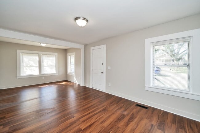 Building Photo - Newly Renovated House for Rent in Leeds, AL – 3 Bed, 2 Bath!