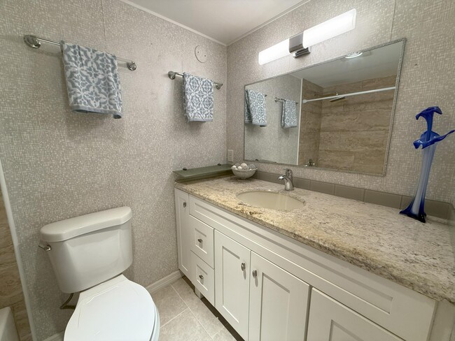 Building Photo - 28 Ventnor Dr