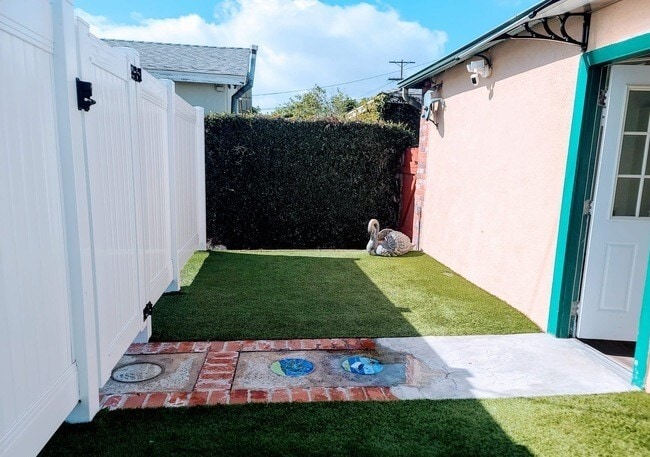 Building Photo - 17739 Welby Way