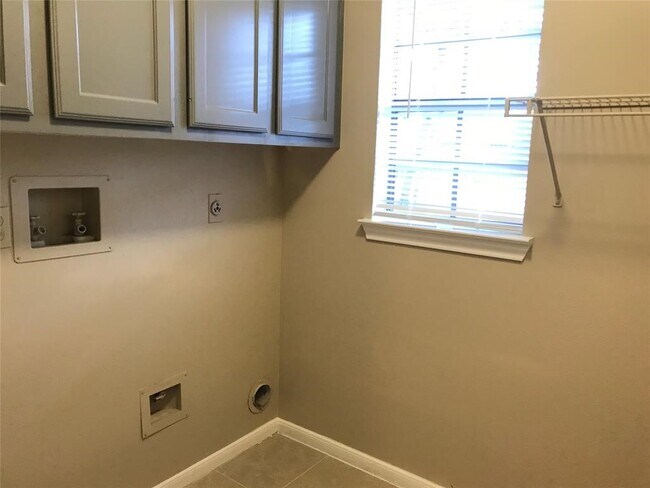 Building Photo - 835 Prairie Brook Ct