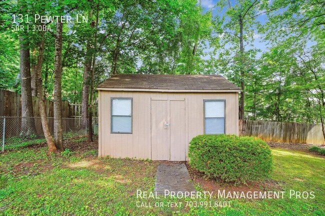 Building Photo - 131 Pewter Ln