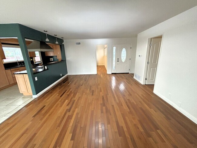 Building Photo - SAN MARINO DR  BUENA PARK, 90620  (4 BED / 2 BATH)