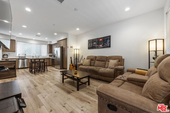 Building Photo - 9942 Artesia Blvd