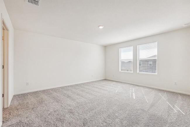 Building Photo - 635 Gemsbok Rd