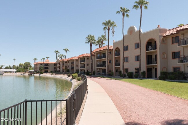 Building Photo - 10330 W Thunderbird Blvd