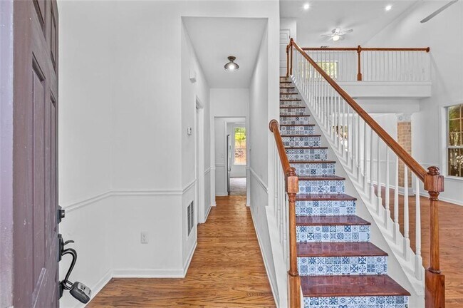 Building Photo - 1163 Rhyne Chase