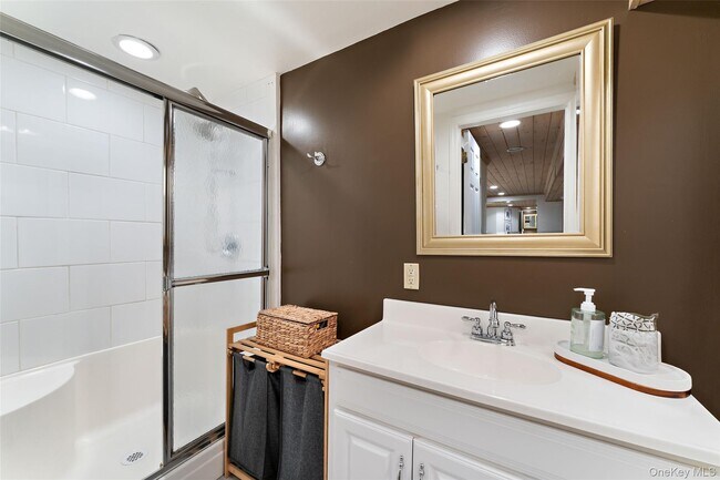 Building Photo - 14 Earlwood Dr