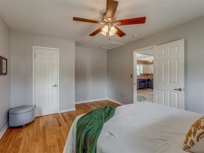 Building Photo - 300 N Fretz Ave