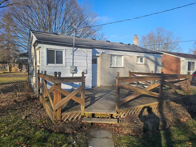 Building Photo - 26539 Clarita St