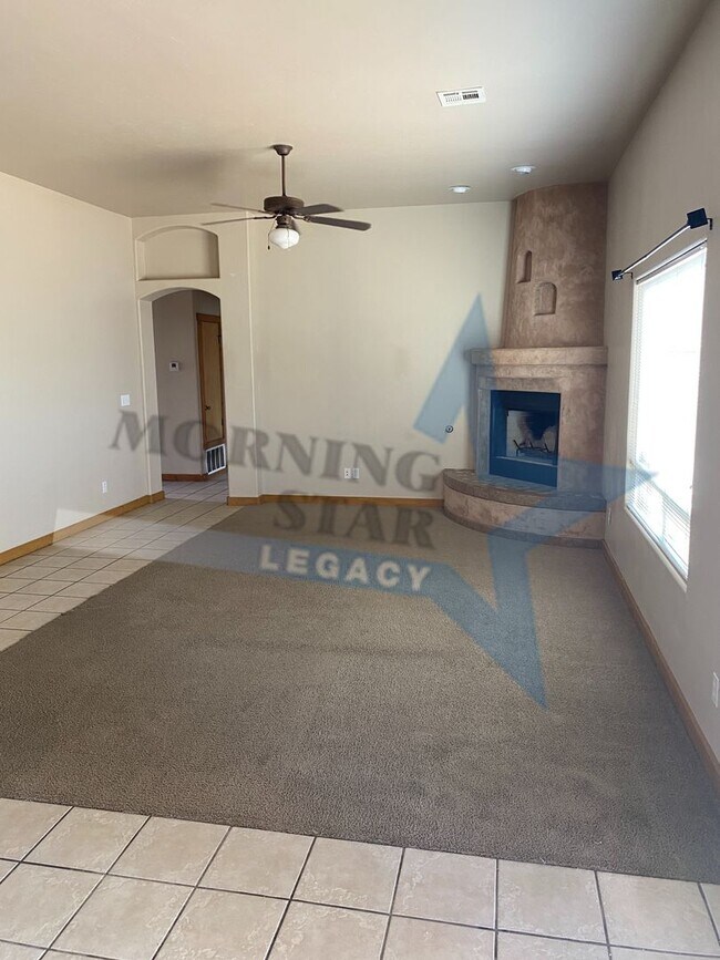 Building Photo - Southwestern Beauty- Excellent location