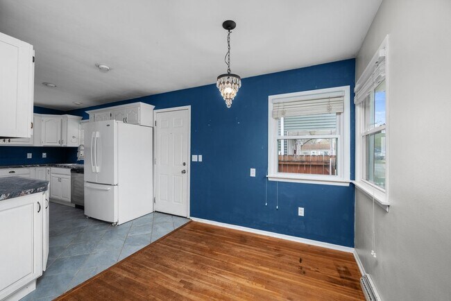 Building Photo - 1815 Cody St