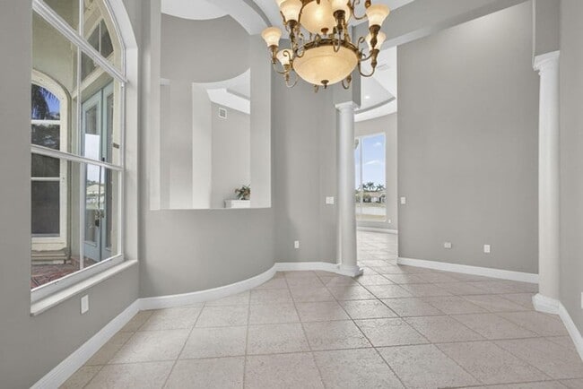 Building Photo - 2162 Stotesbury Way