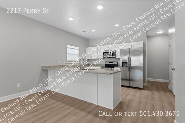 Building Photo - 2217 Perry St