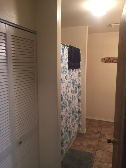 Building Photo - 1527 Jefferson St