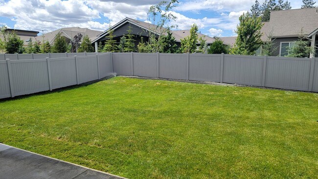 Building Photo - Brand New 3-Bedroom Home In Eagle Ridge