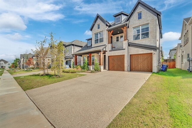 Building Photo - 3520 Helios Ln