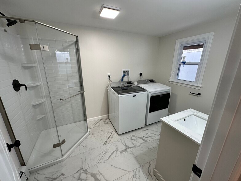 Building Photo - 131 Camp Meeting Rd