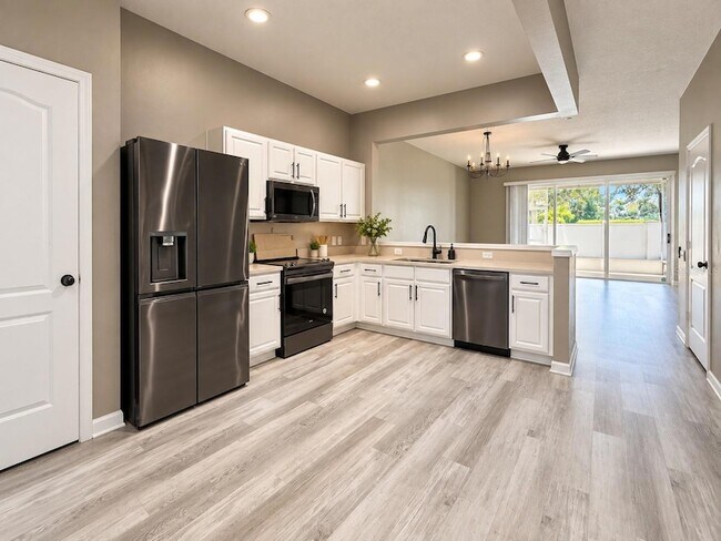 Building Photo - 5032 Pond Ridge Dr