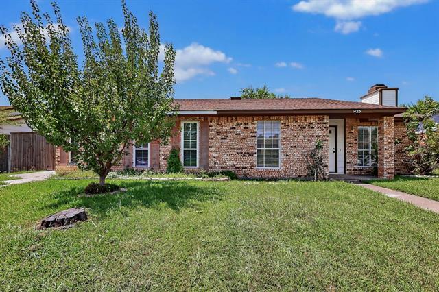 Primary Photo - 1425 Brazos Dr