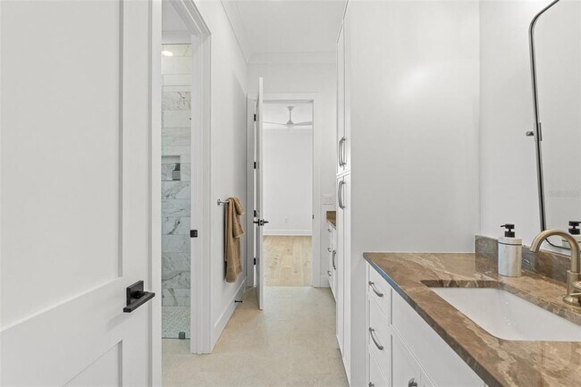 Building Photo - 500 E Davis Blvd