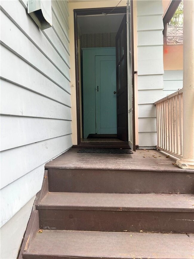 Building Photo - 126 Hooker Ave