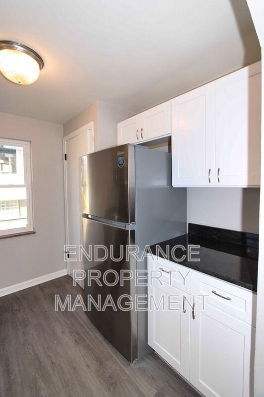 Building Photo - 855 Academy Ave