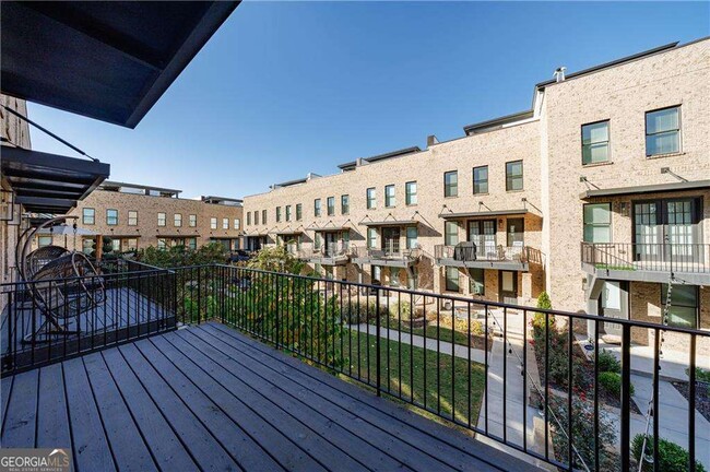 Building Photo - 1032 Robert Smalls Wy