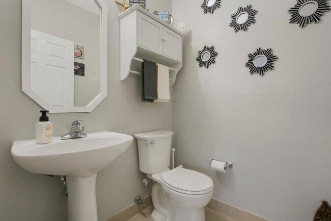 Building Photo - 9205 Villa Palma Ln