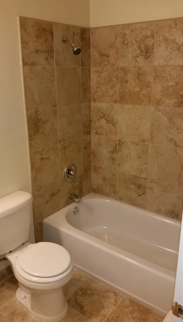 Building Photo - 2 bedroom condo with central air