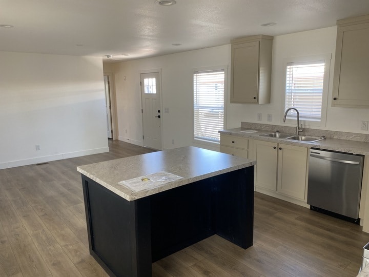 Building Photo - 2060 N Center St