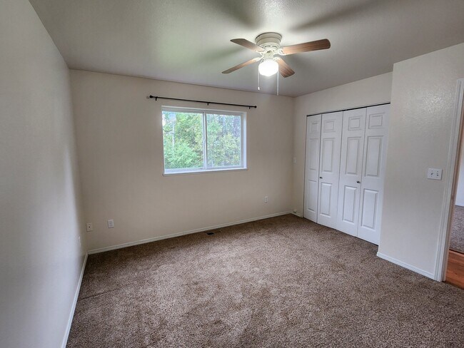 Building Photo - 1651 N Lacy Loop