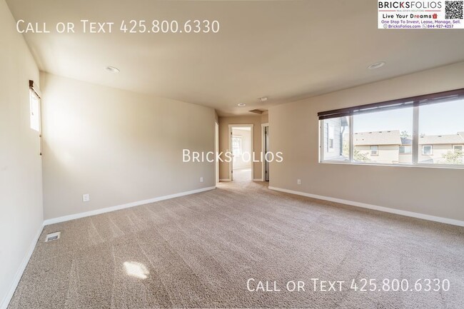 Building Photo - 10626 Eastridge Dr NE