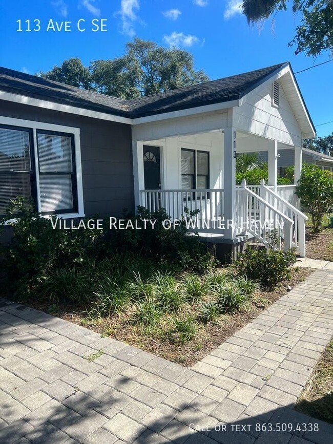 Primary Photo - Ease in to this Quaint 2 Bedroom 1 Bath in...