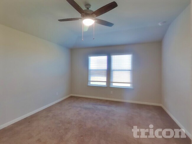 Building Photo - 13693 Paxton Blvd