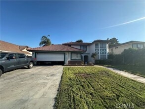 Building Photo - 551 Tullock St