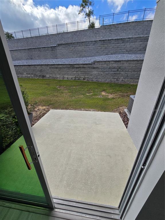 Building Photo - 9478 Westside Hls Dr