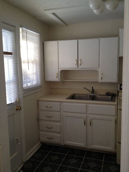 Building Photo - 501-507 S 15th Street